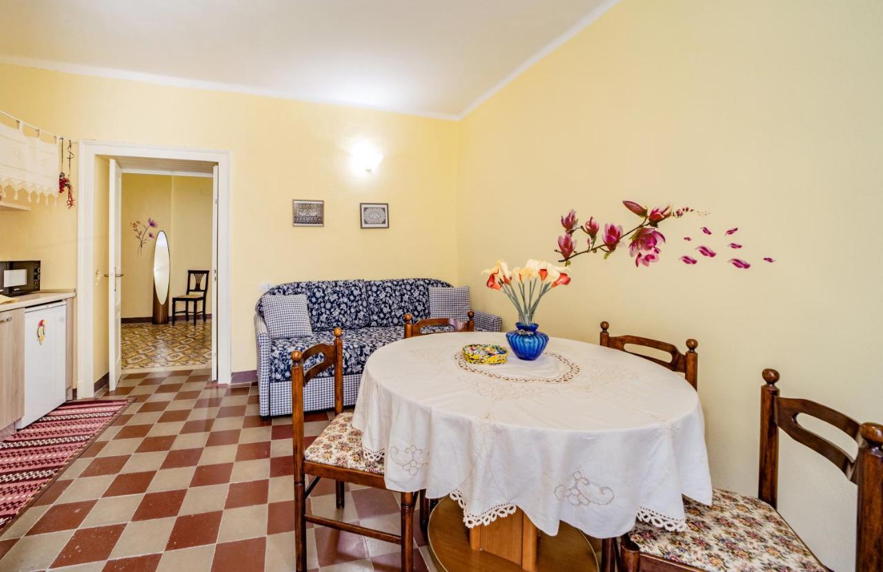 Rosa Lentorada Apartment Bosa Luaran gambar
